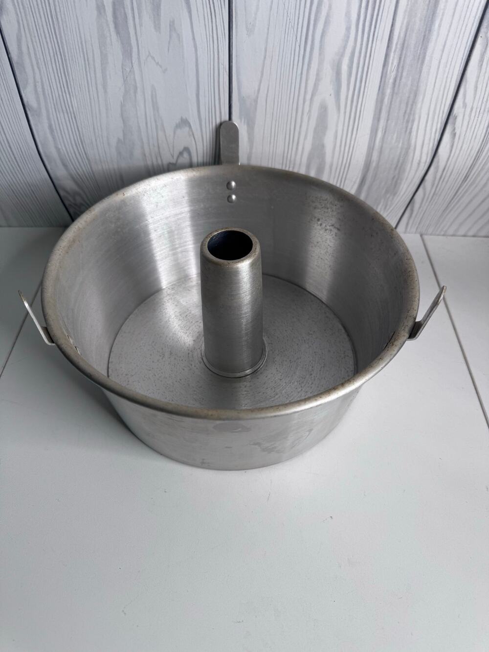 VTG 8” 2 Piece Aluminum Angel Food Bundt Tube Round Cake Pan USA
